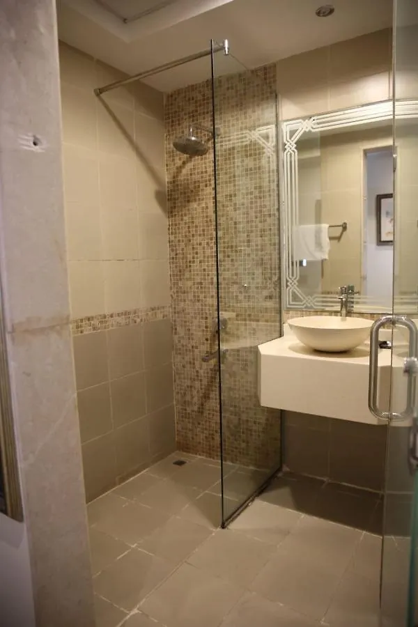 Mra Hotel Formerly Old Al Buraq Hotel Gold Souk Deira Dubai 2*,